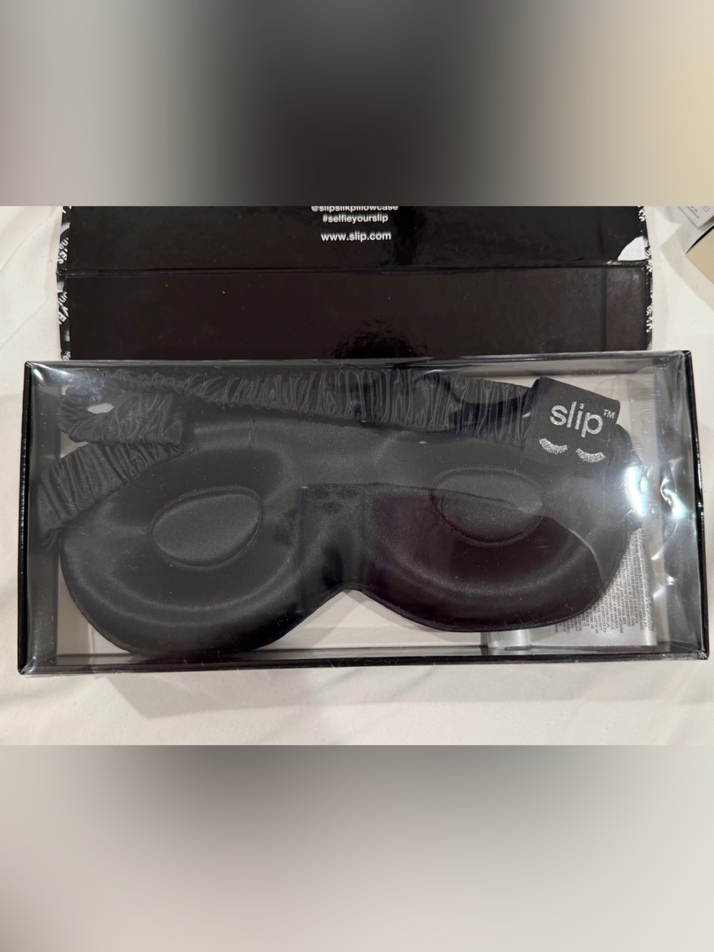 NIB slip BLACK CONTOUR SLEEP MASK - Silk - Picture 3 of 4